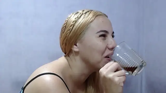 sexy couple29 online show from January 14, 2025, 10:27 am