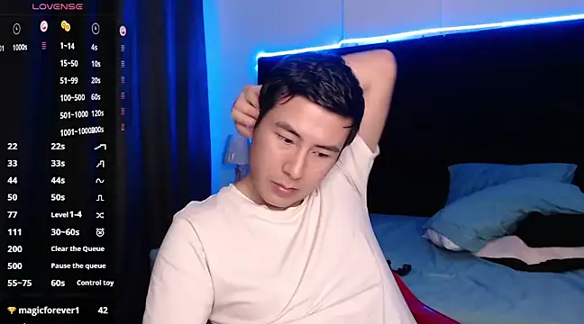 andrewmhilton  online show from March 3, 2025, 2:47 am