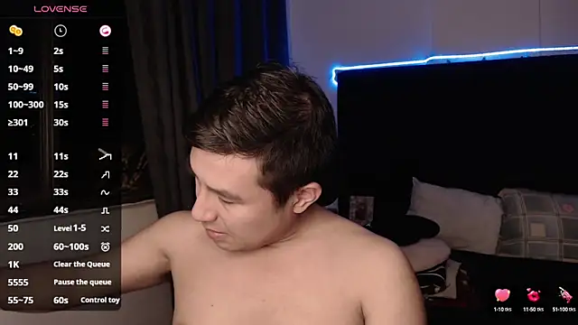 andrewmhilton  online show from September 13, 2025, 5:18 am