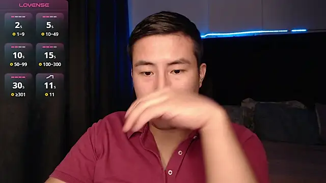 andrewmhilton  online show from December 14, 2025, 6:08 am