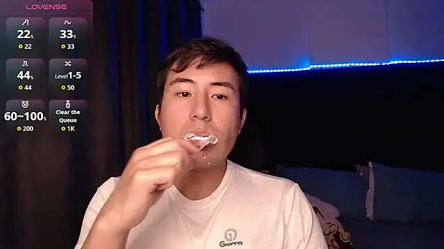 andrewmhilton  online show from March 22, 2026, 6:06 am