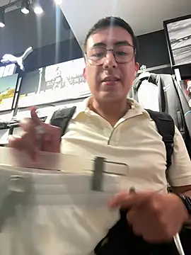 andrewmhilton  online show from April 8, 2026, 7:47 pm