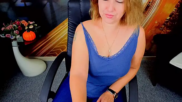 EmmaxPark online show from November 7, 2025, 6:35 am