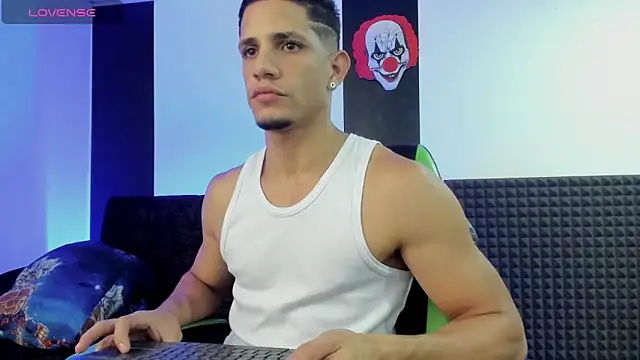 jhonnysnow17 online show from February 1, 2025, 10:02 pm