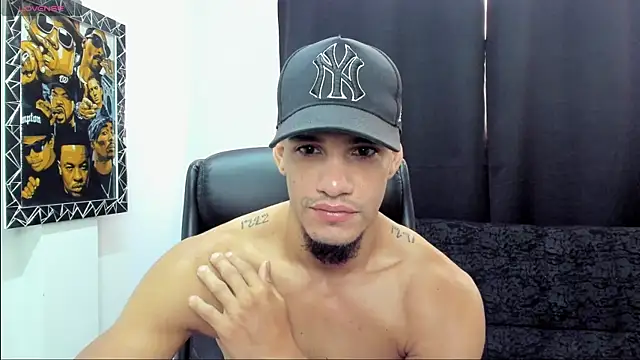 Snapshot of jhonnysnow17 chatting on May 8, 2026, 3:28 pm jhonnysnow17 online show from May 8, 2026, 3:28 pm