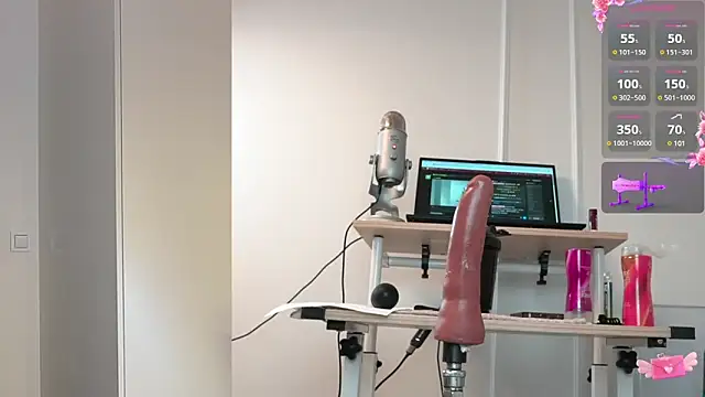 Snapshot of Miss69Ri99 chatting on March 8, 2025, 5:43 pm Miss69Ri99 online show from March 8, 2025, 5:43 pm