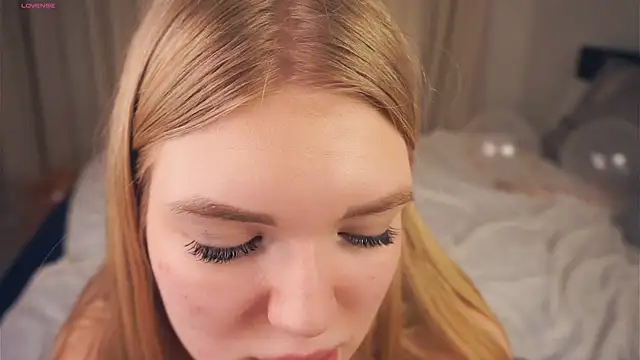 EllenReeves online show from March 8, 2025, 2:08 pm