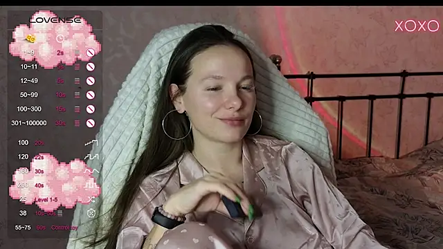 Snapshot of lil_luna_x chatting on January 20, 2025, 2:03 pm lil luna x online show from January 20, 2025, 2:03 pm