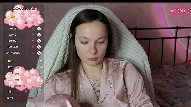 Snapshot of lil_luna_x chatting on January 20, 2025, 5:06 pm lil luna x online show from January 20, 2025, 5:06 pm