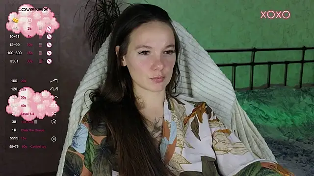 lil luna x online show from November 12, 2025, 8:41 pm