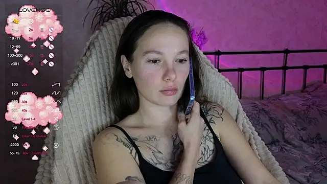 lil luna x online show from December 15, 2025, 8:35 pm