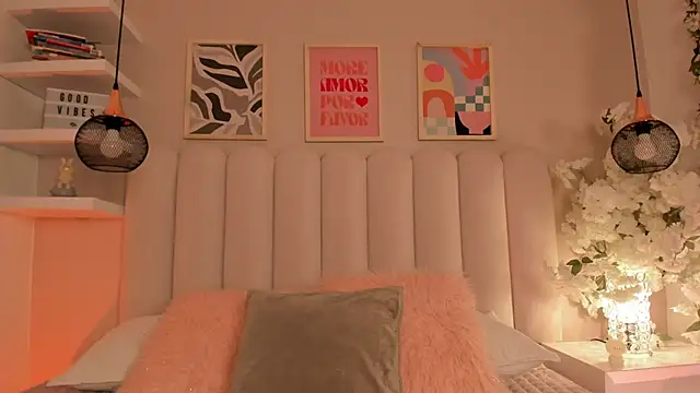 cute  cherry  online show from December 3, 2025, 8:29 pm