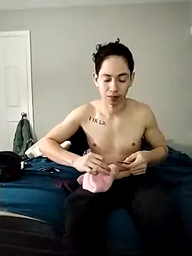 Snapshot of LiverandBrat77 chatting on December 18, 2024, 6:10 am LiverandBrat77 online show from December 18, 2024, 6:10 am