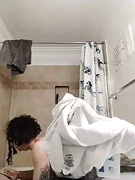 Snapshot of LiverandBrat77 chatting on March 11, 2025, 1:45 pm LiverandBrat77 online show from March 11, 2025, 1:45 pm