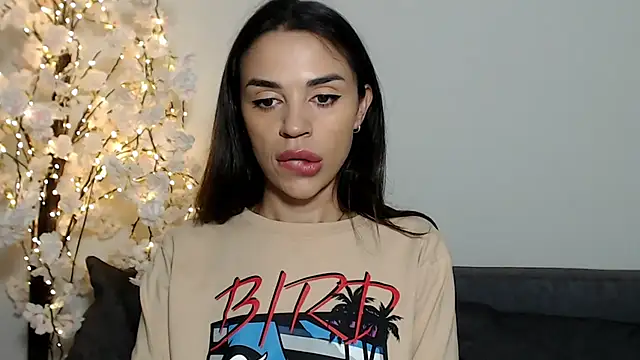 Mika Gold online show from October 11, 2025, 10:36 am