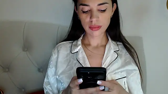 Mika Gold online show from October 20, 2025, 6:08 pm