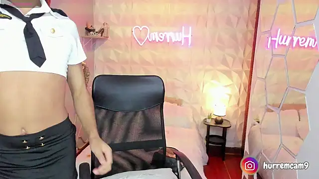 Snapshot of hurrencam chatting on October 9, 2025, 1:20 pm hurrencam online show from October 9, 2025, 1:20 pm