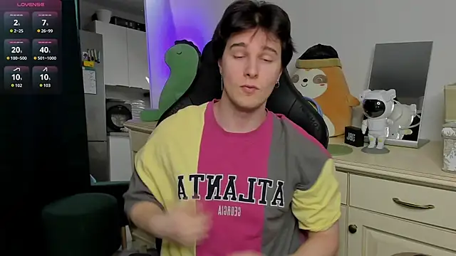 Vincent Strong online show from April 10, 2026, 1:16 pm