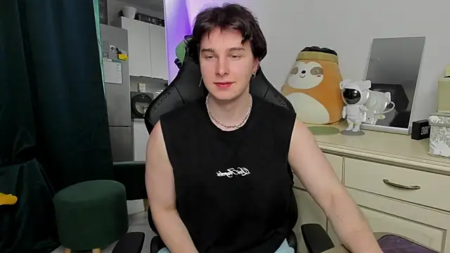 Vincent Strong online show from April 18, 2026, 9:35 am