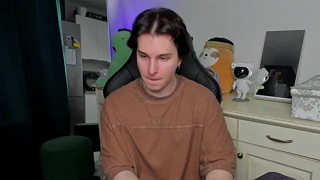 Vincent Strong online show from April 22, 2026, 9:44 am