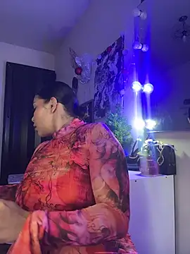 GigiiStone online show from December 22, 2025, 10:18 pm