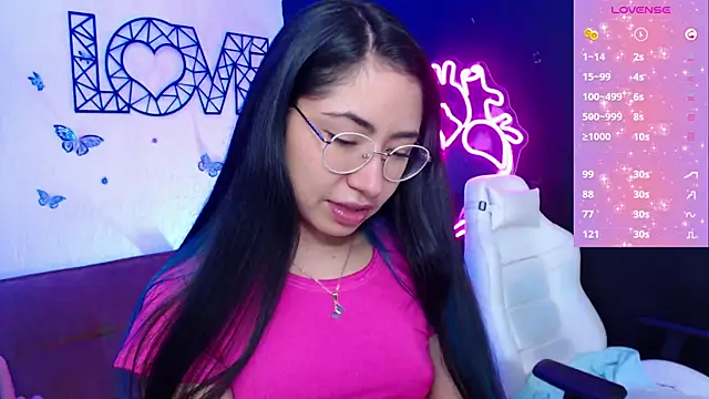 Snapshot of demyanderson_ chatting on February 19, 2025, 9:36 pm demyanderson online show from February 19, 2025, 9:36 pm