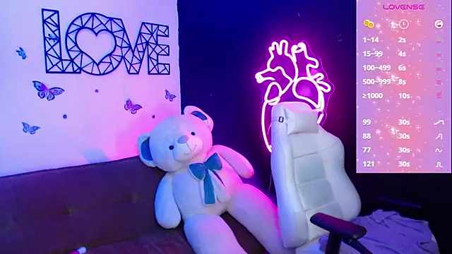 Snapshot of demyanderson_ chatting on March 8, 2025, 10:02 pm demyanderson online show from March 8, 2025, 10:02 pm