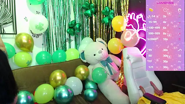 Snapshot of demyanderson_ chatting on March 17, 2025, 9:45 pm demyanderson online show from March 17, 2025, 9:45 pm