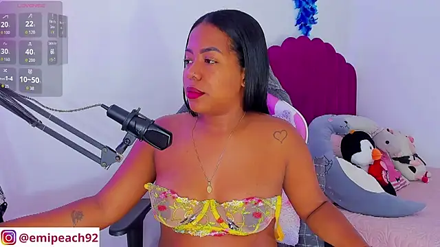 Snapshot of samanthaabloom chatting on September 19, 2025, 11:22 am samanthaabloom online show from September 19, 2025, 11:22 am