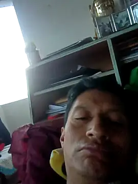 Snapshot of manuel1976 chatting on May 23, 2026, 11:25 am manuel1976 online show from May 23, 2026, 11:25 am