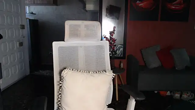 Snapshot of allifit01 chatting on March 11, 2026, 12:11 pm allifit01 online show from March 11, 2026, 12:11 pm