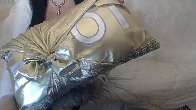 Mia-Montal777 online show from December 14, 2025, 3:01 am