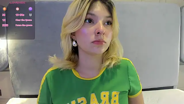 Snapshot of Ania_jones chatting on September 30, 2025, 8:03 pm Ania jones online show from September 30, 2025, 8:03 pm