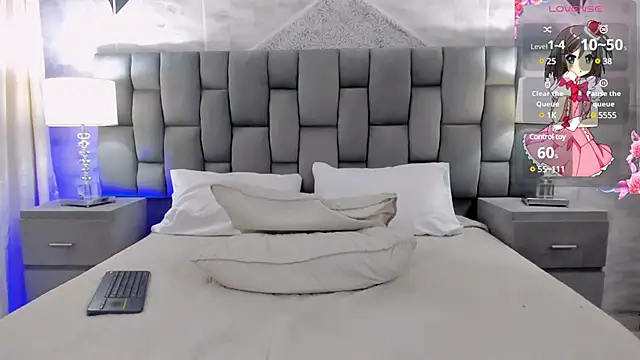 CinthiaCollins online show from December 12, 2024, 11:47 pm