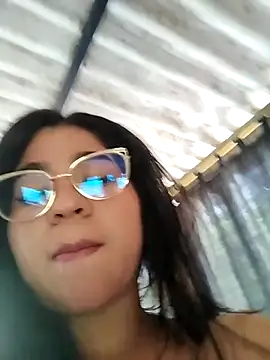 Yelly online show from March 10, 2026, 1:38 pm