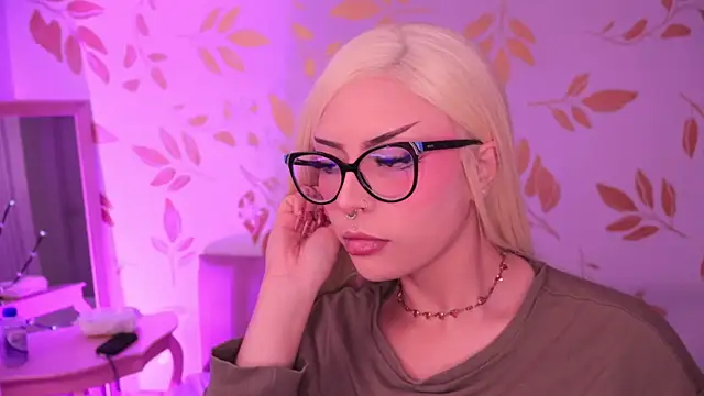 Misselektra   online show from January 9, 2026, 5:10 am