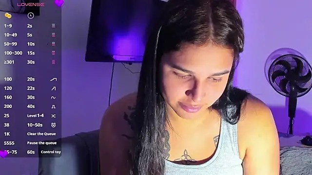 mabellfox online show from March 28, 2026, 4:06 pm