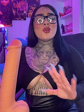 CloeeBeckam online show from March 8, 2026, 6:55 pm