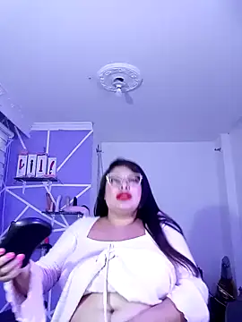 MiiaaJoness online show from January 28, 2025, 6:17 pm