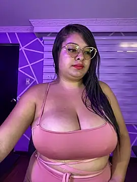 MiiaaJoness online show from October 28, 2025, 3:04 pm