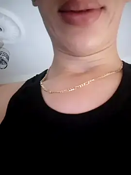 MiroKari2 online show from October 8, 2025, 10:29 pm