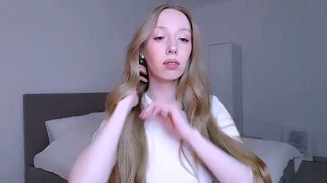 Luna insniity online show from February 26, 2026, 8:52 pm