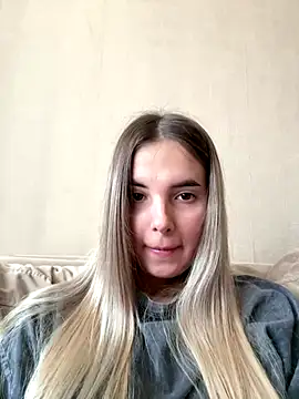 Donna Evans online show from October 17, 2025, 4:04 am