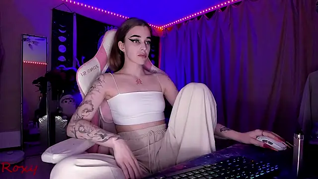 wet dream  online show from November 19, 2025, 3:17 am