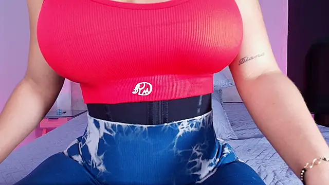 lucyy gray online show from December 3, 2025, 3:03 am