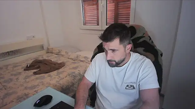 alex877x online show from April 26, 2026, 12:25 pm