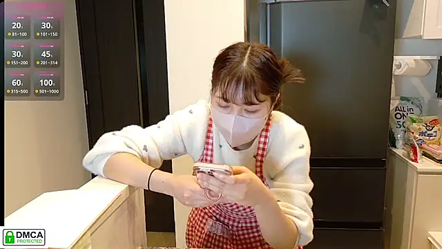 SUZU  online show from February 14, 2026, 1:08 pm