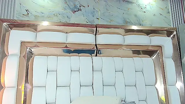 Snapshot of littlee_emilyy_ chatting on March 19, 2025, 2:59 am littlee emilyy  online show from March 19, 2025, 2:59 am