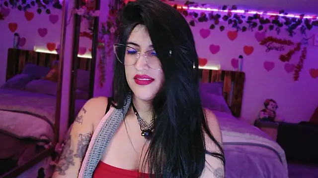 azahar  ziiz online show from March 4, 2026, 11:33 pm