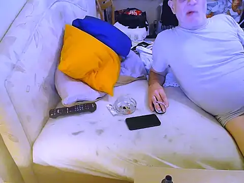 Snapshot of HornyRalfi55 chatting on February 3, 2025, 12:47 am HornyRalfi55 online show from February 3, 2025, 12:47 am